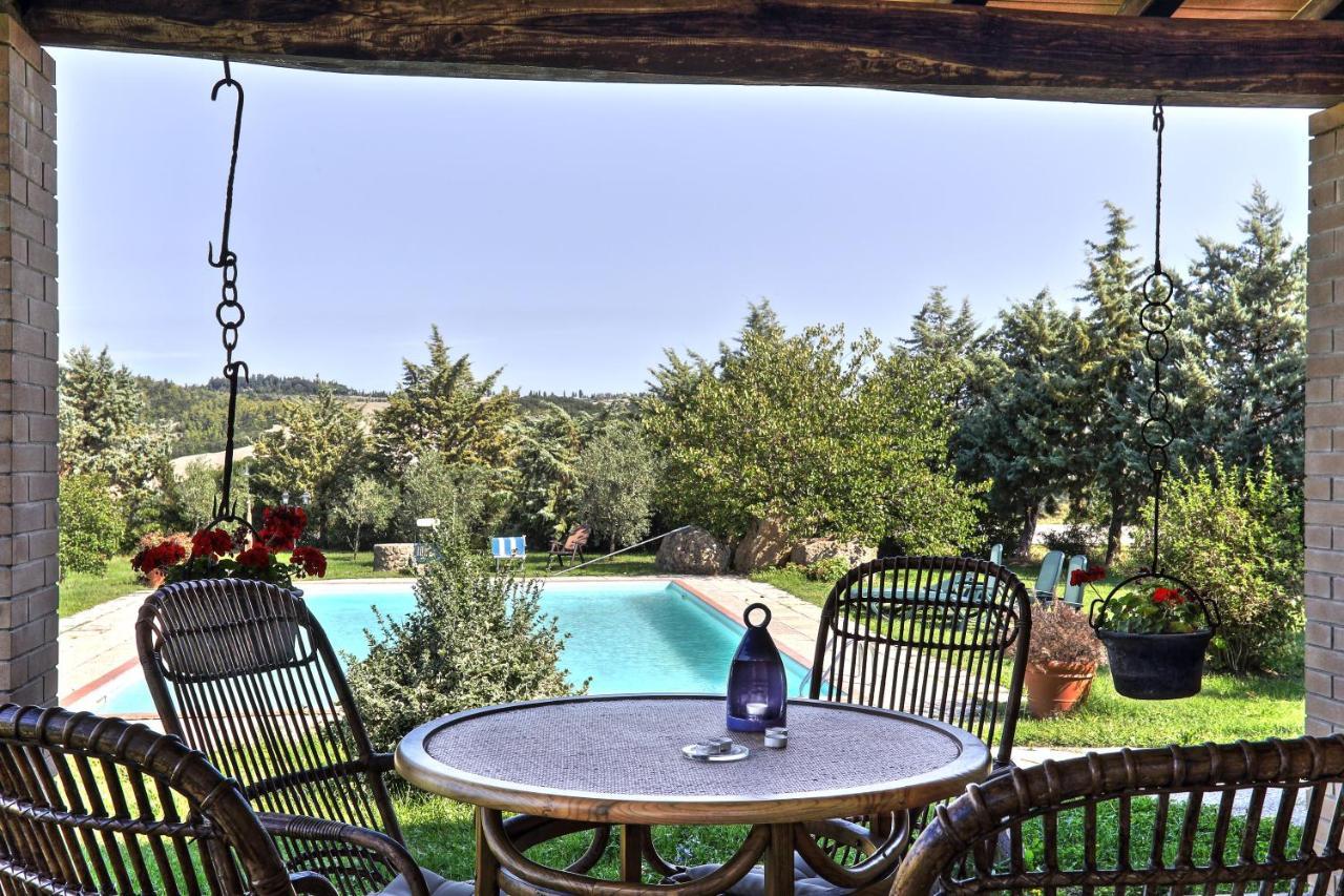 Appartamento Uva - Agriturismo Le Selvole Pomarance Exterior photo